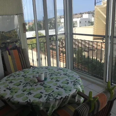 Cosy Near Corallia Beach * Peyia